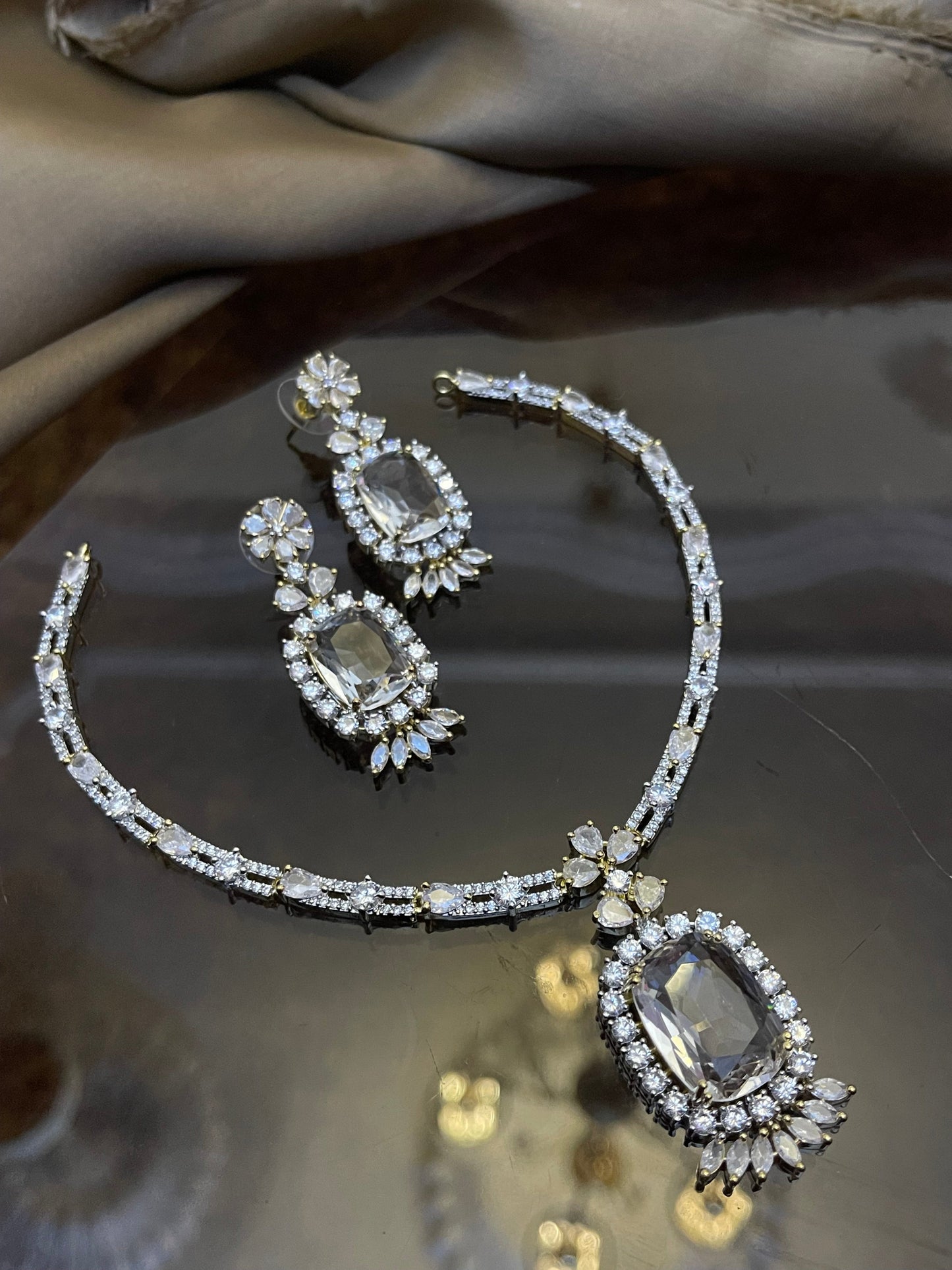 Zircon Stones Studded Necklace Set
