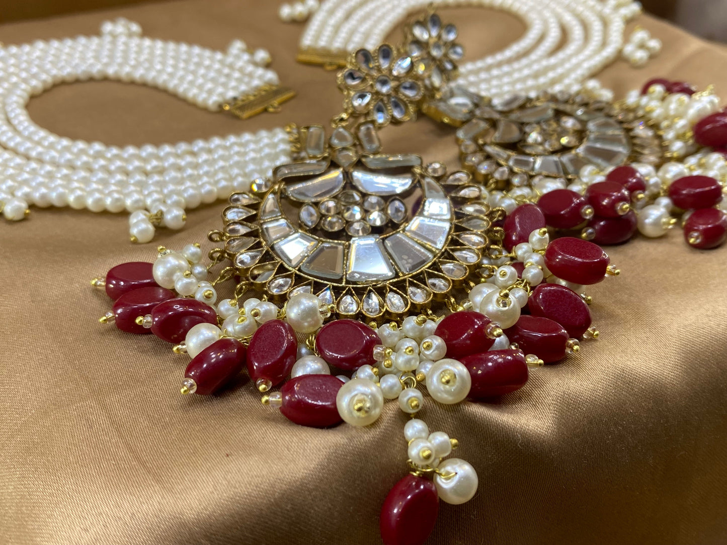 Furshi Kundan Earrings With Saharas