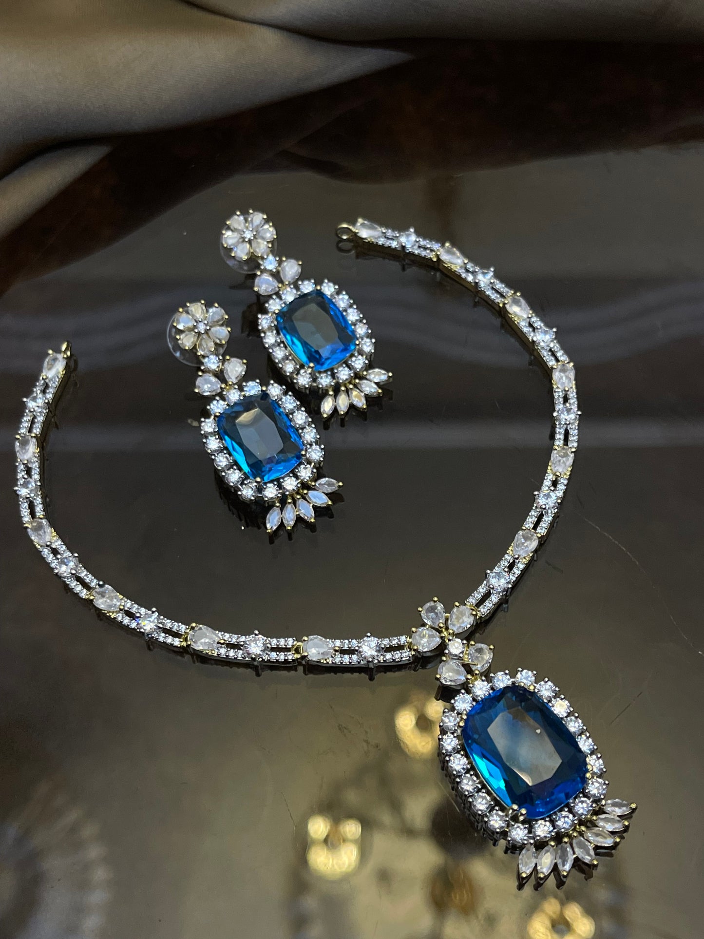 Zircon Stones Studded Necklace Set