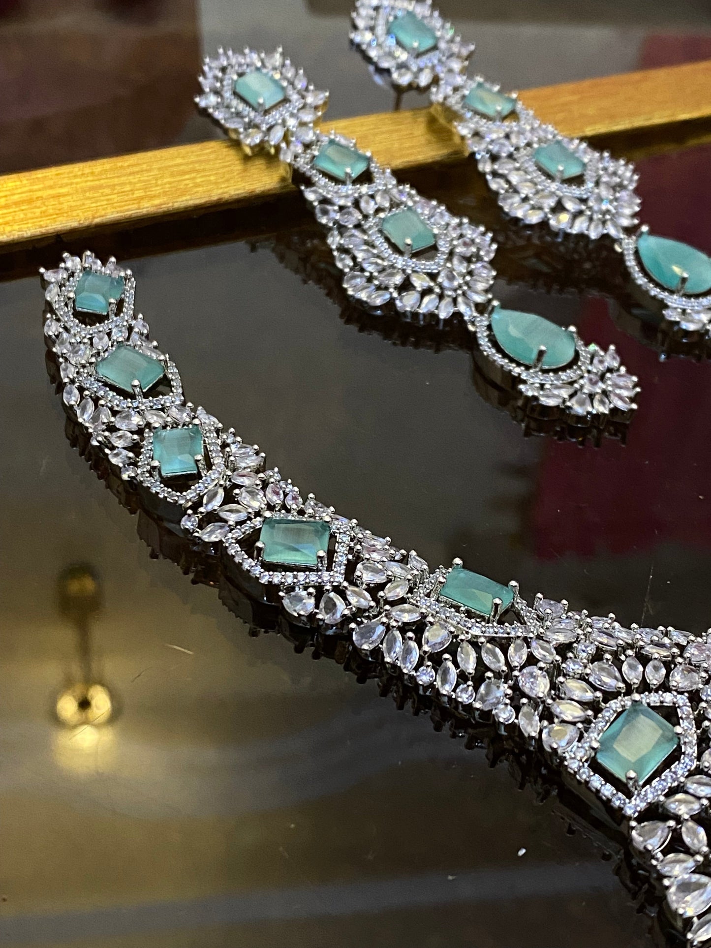 Zircon Ad Necklace Big