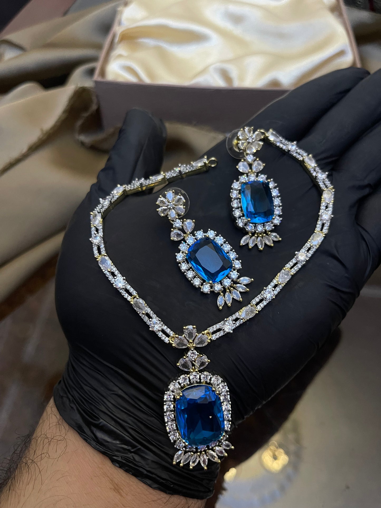 Zircon Stones Studded Necklace Set