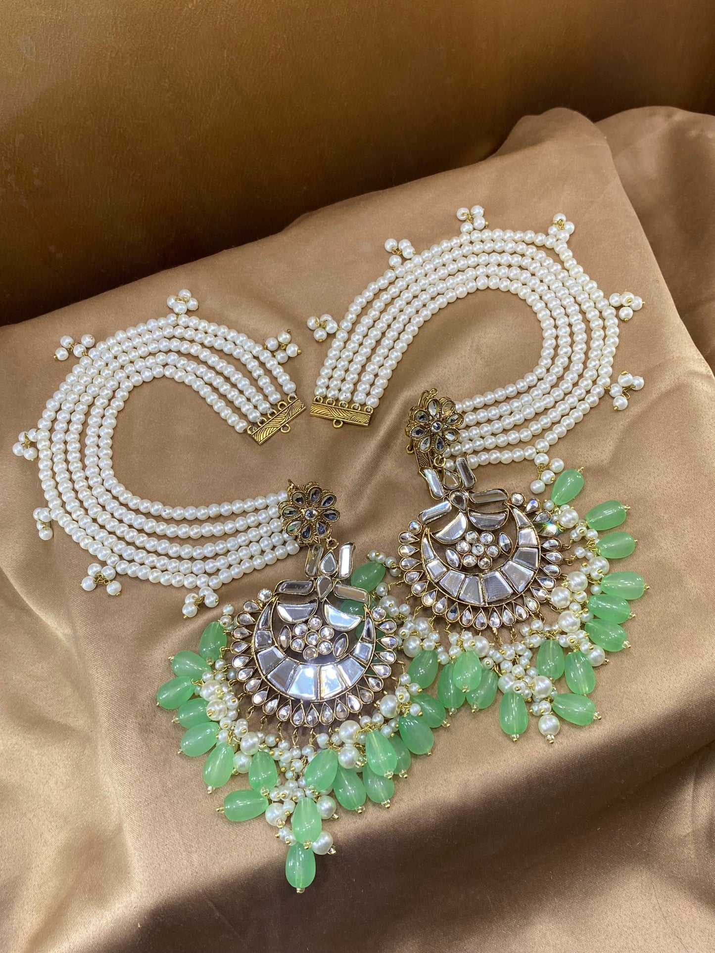 Furshi Kundan Earrings With Saharas