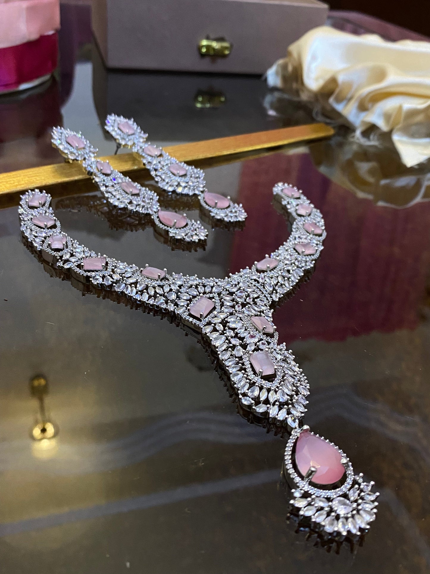Zircon Ad Big Necklace Set