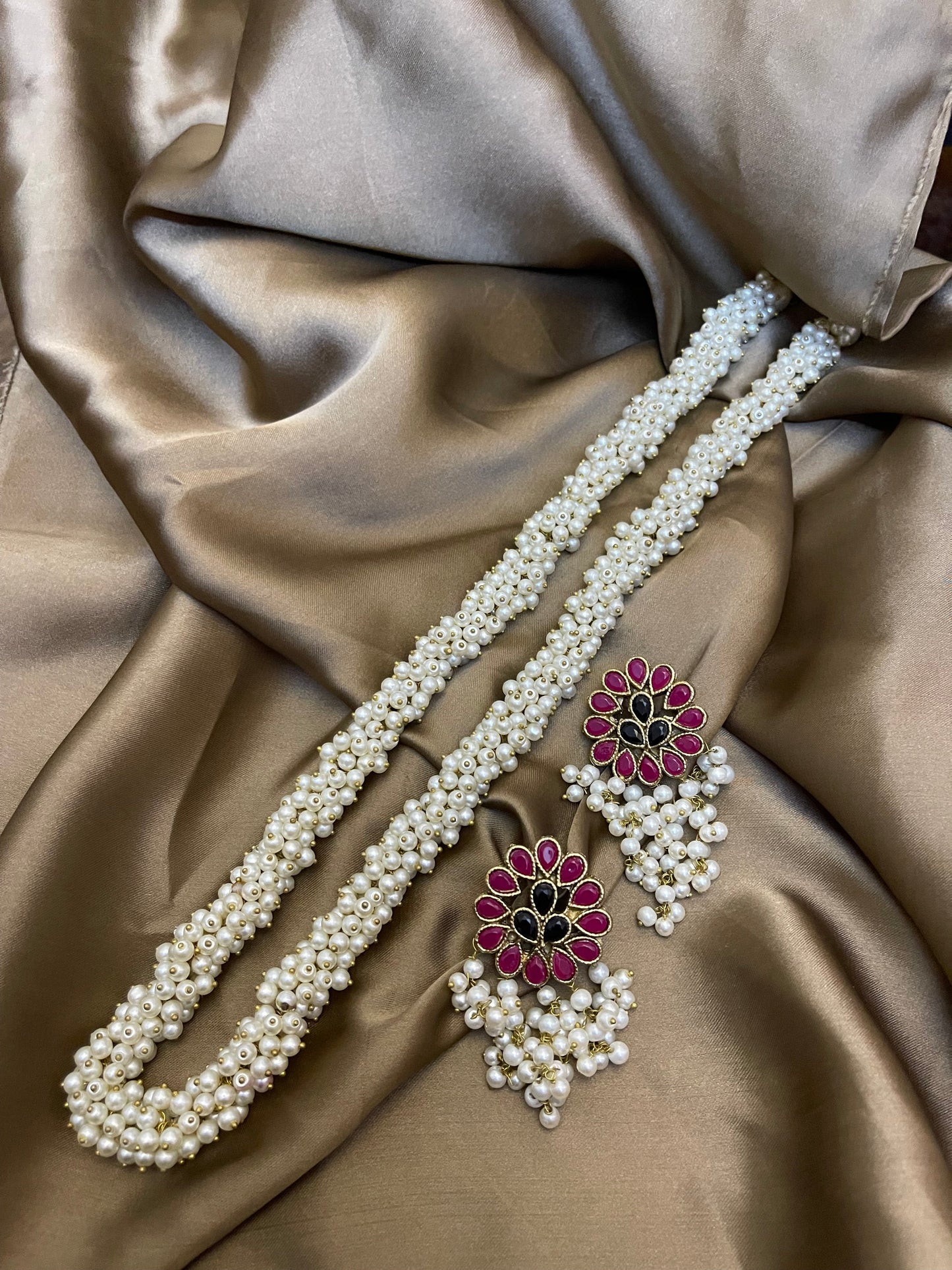 Gajra Long Pearls Mala and Tops
