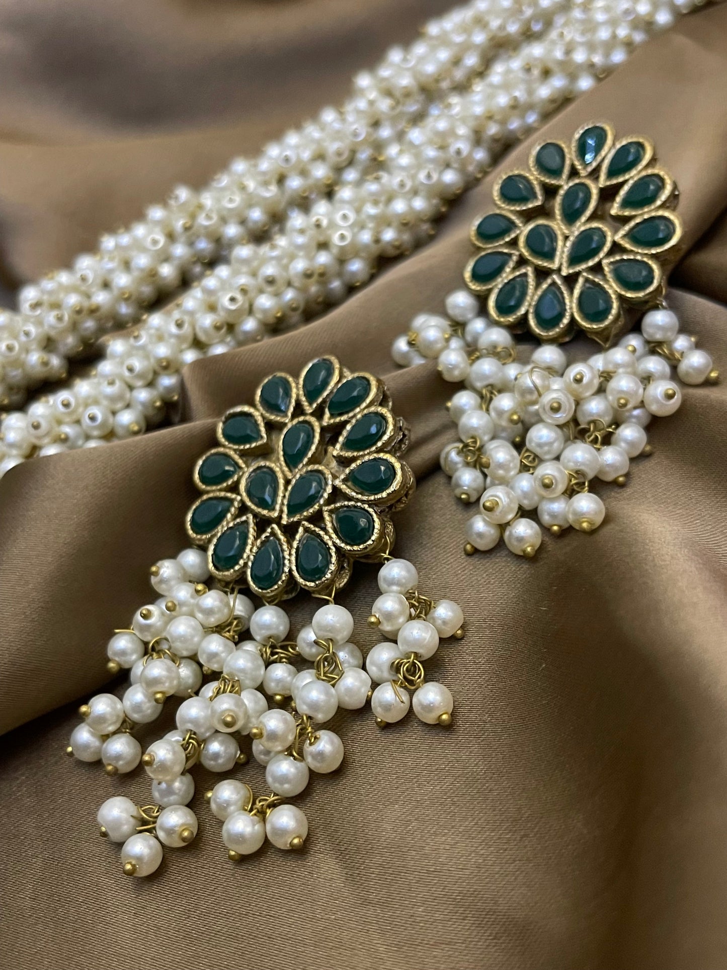Gajra Long Pearls Mala and Tops