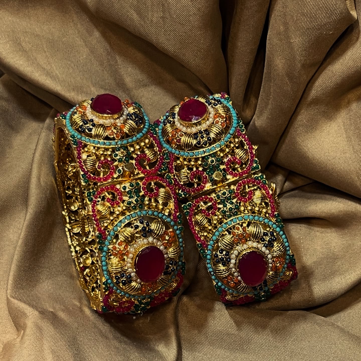 Noratan Wear stylish bangles pair