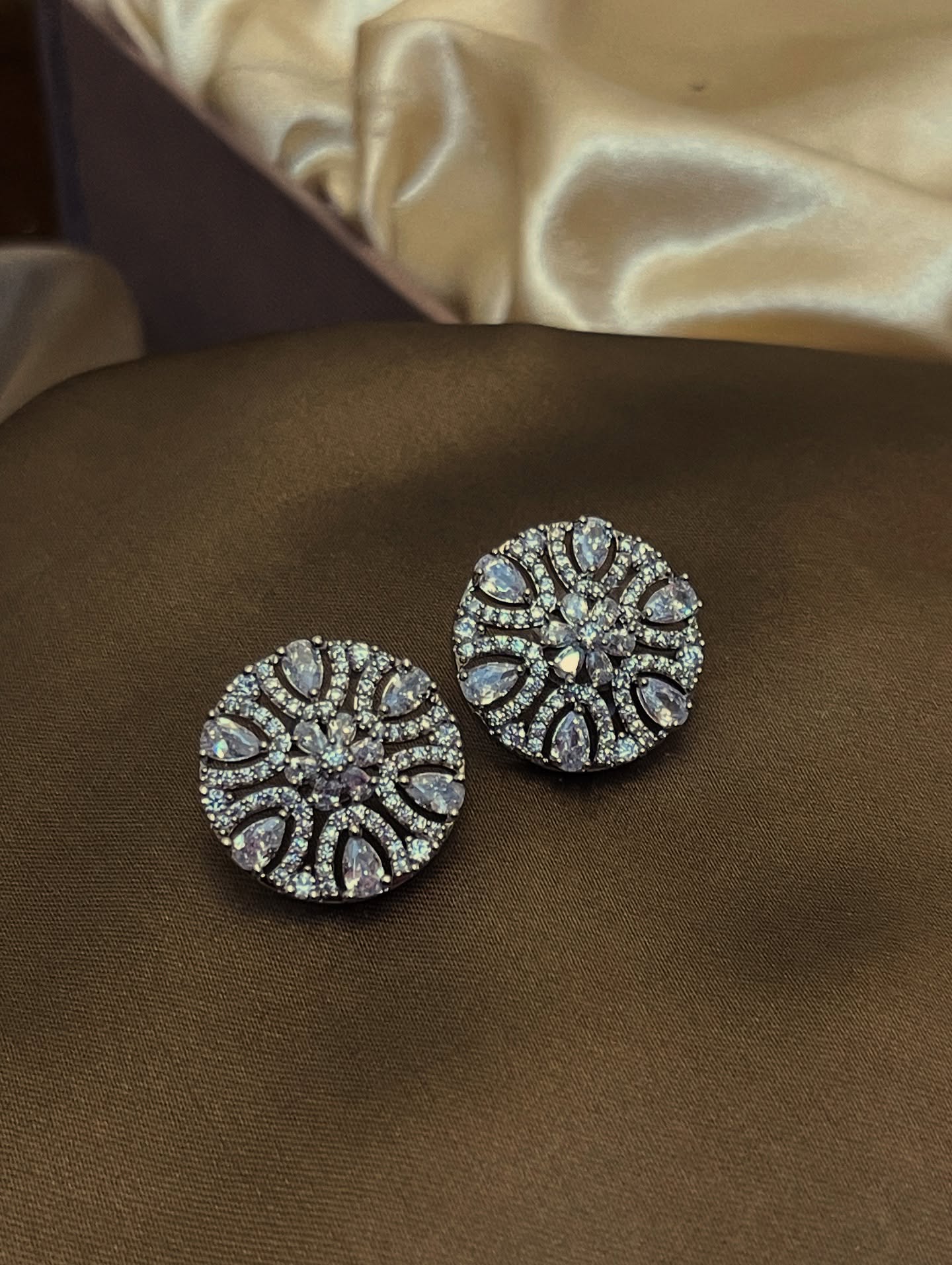 ZIRCON AD TOPS