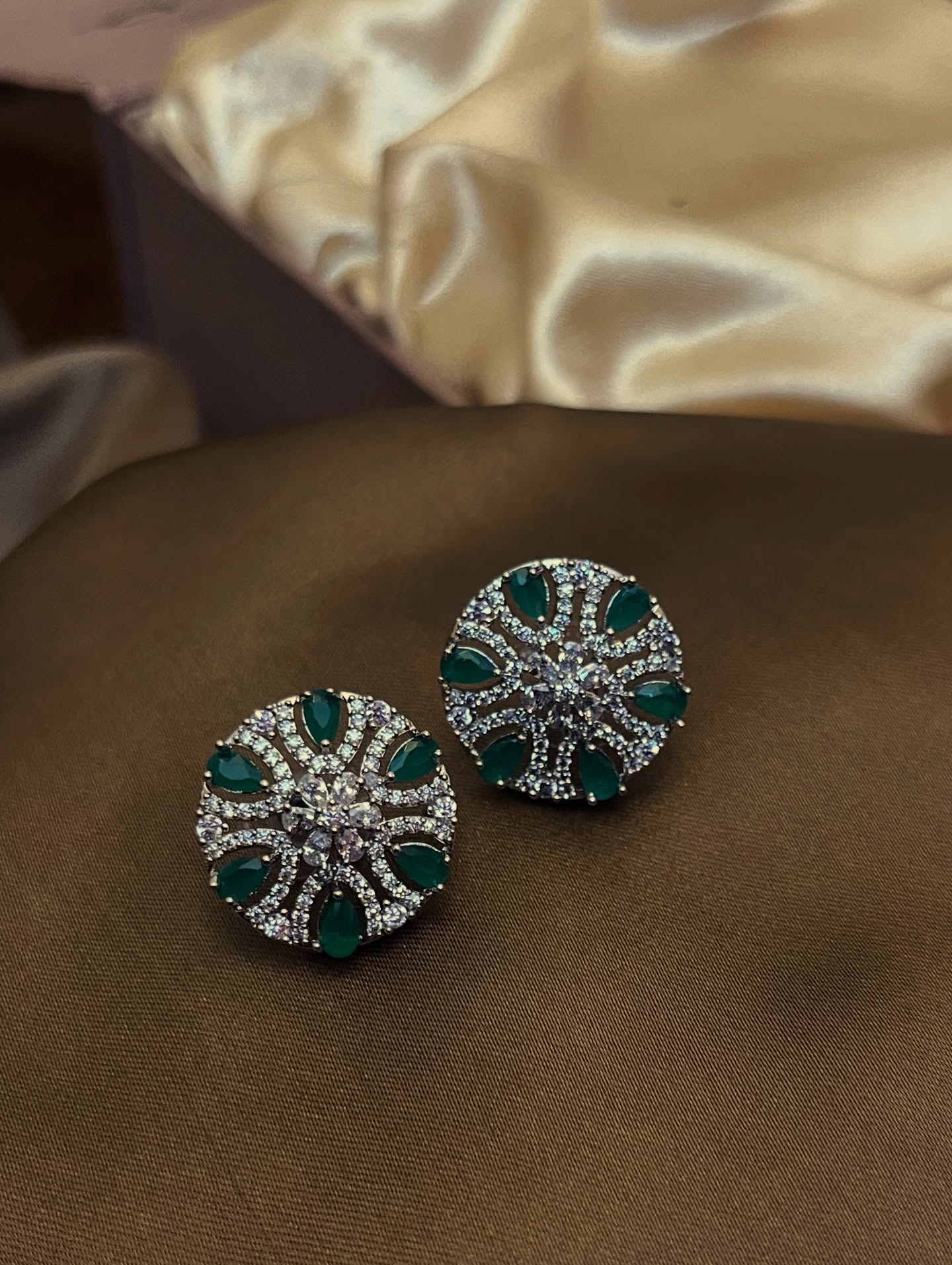 ZIRCON AD TOPS