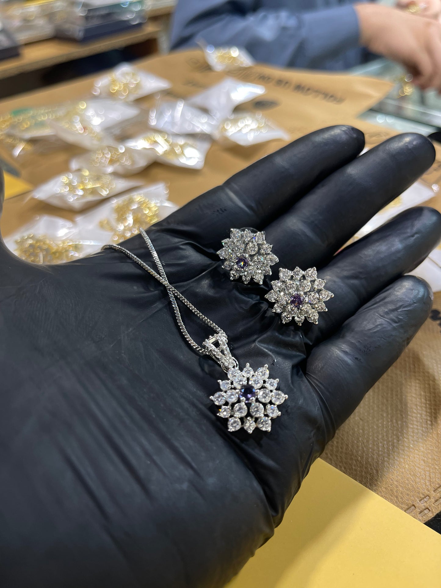 Zircon Ad Purple Locket Set with Chain