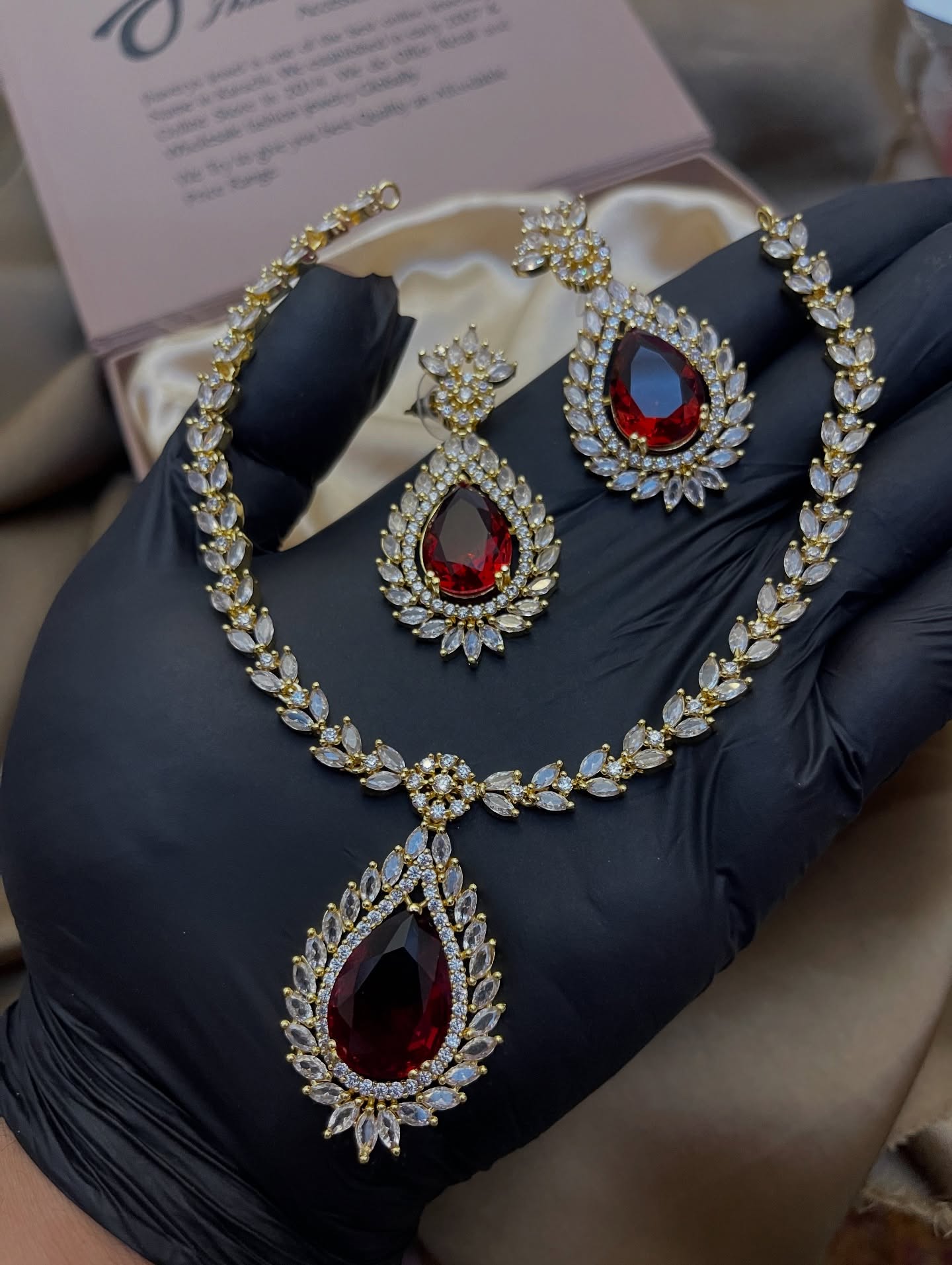 Zircon Ad Necklace Set