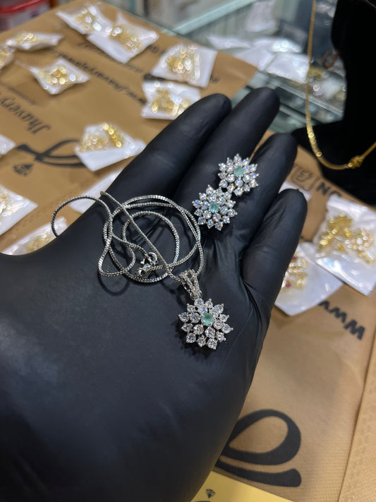 Zircon Ad Locket Set With Chain