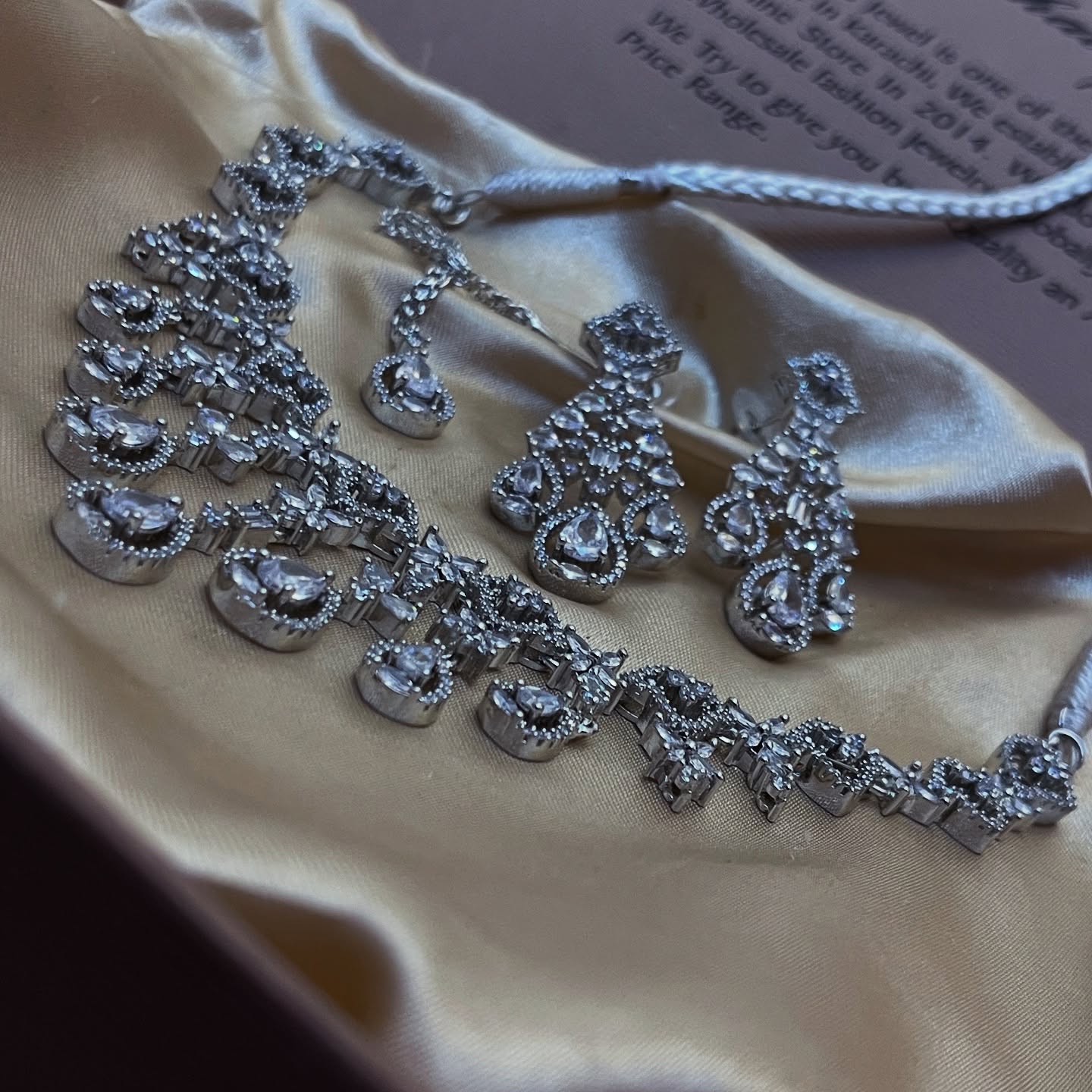 Zircon jarao Necklace Set