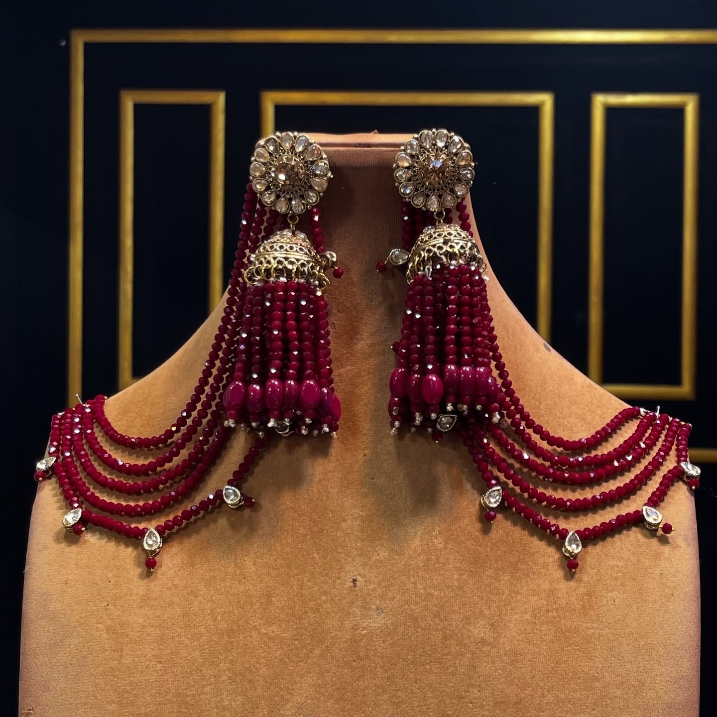 Big Stylish wear jhumka & sahara