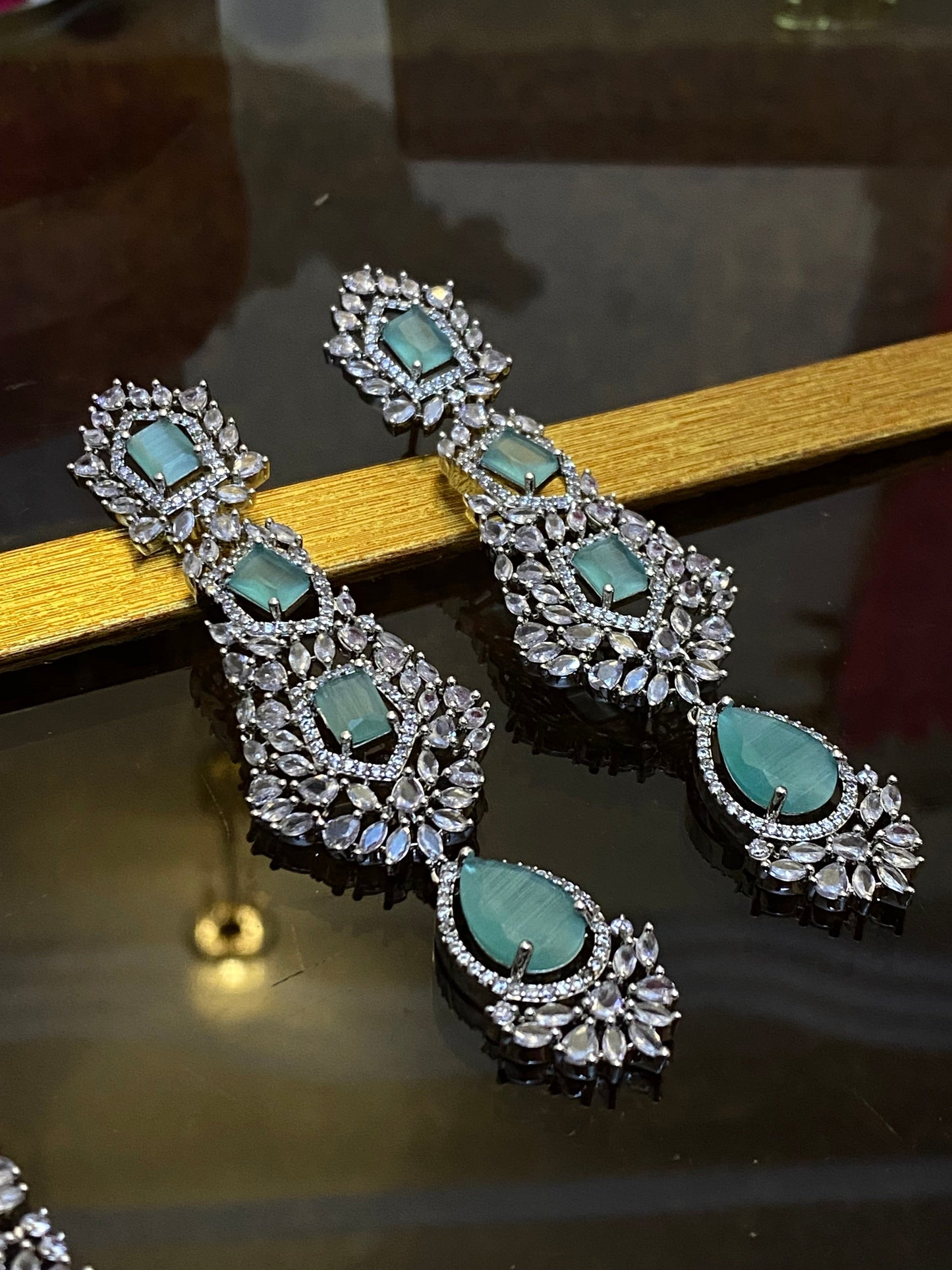 Zircon Ad Necklace Big