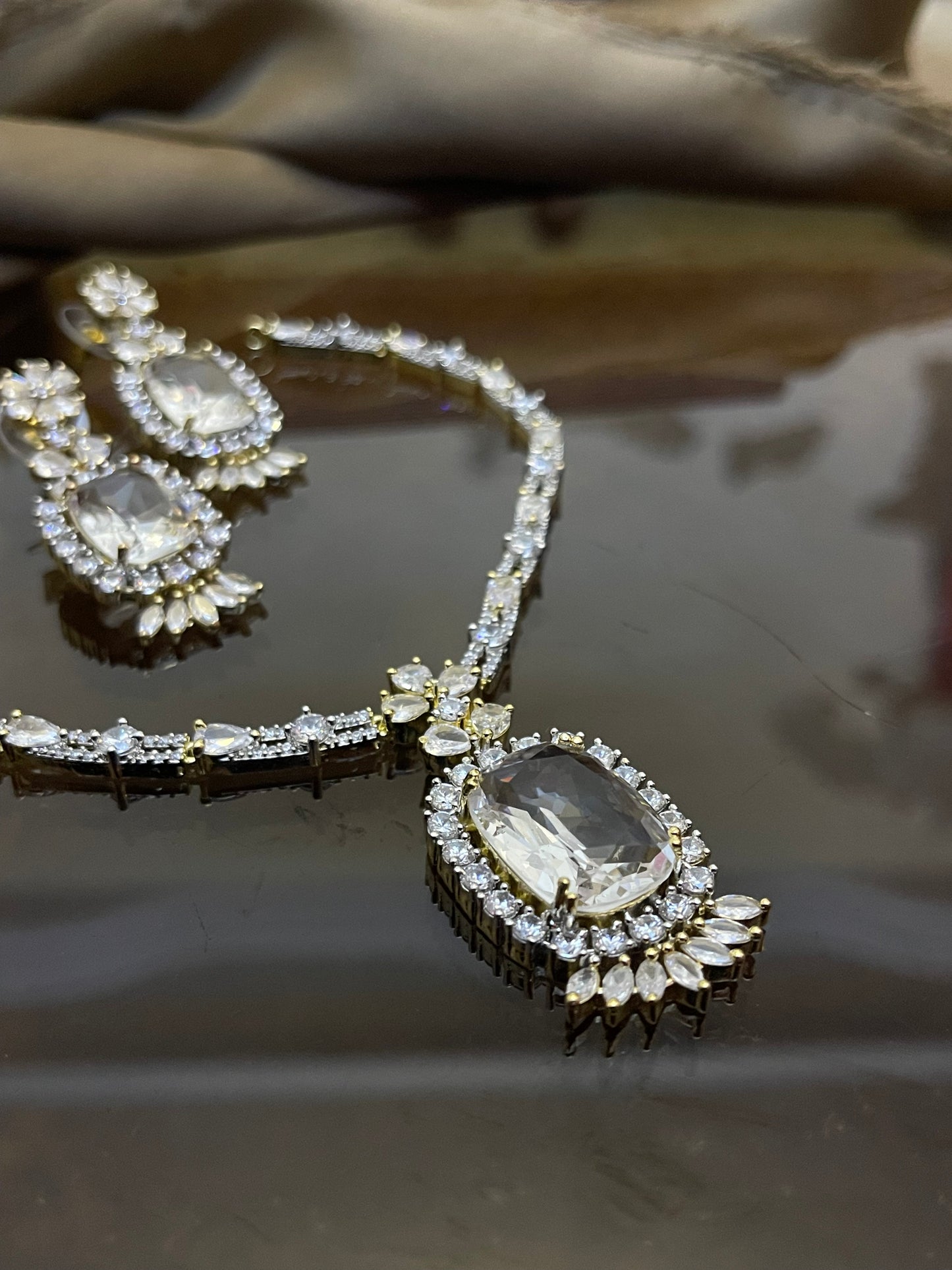 Zircon Stones Studded Necklace Set
