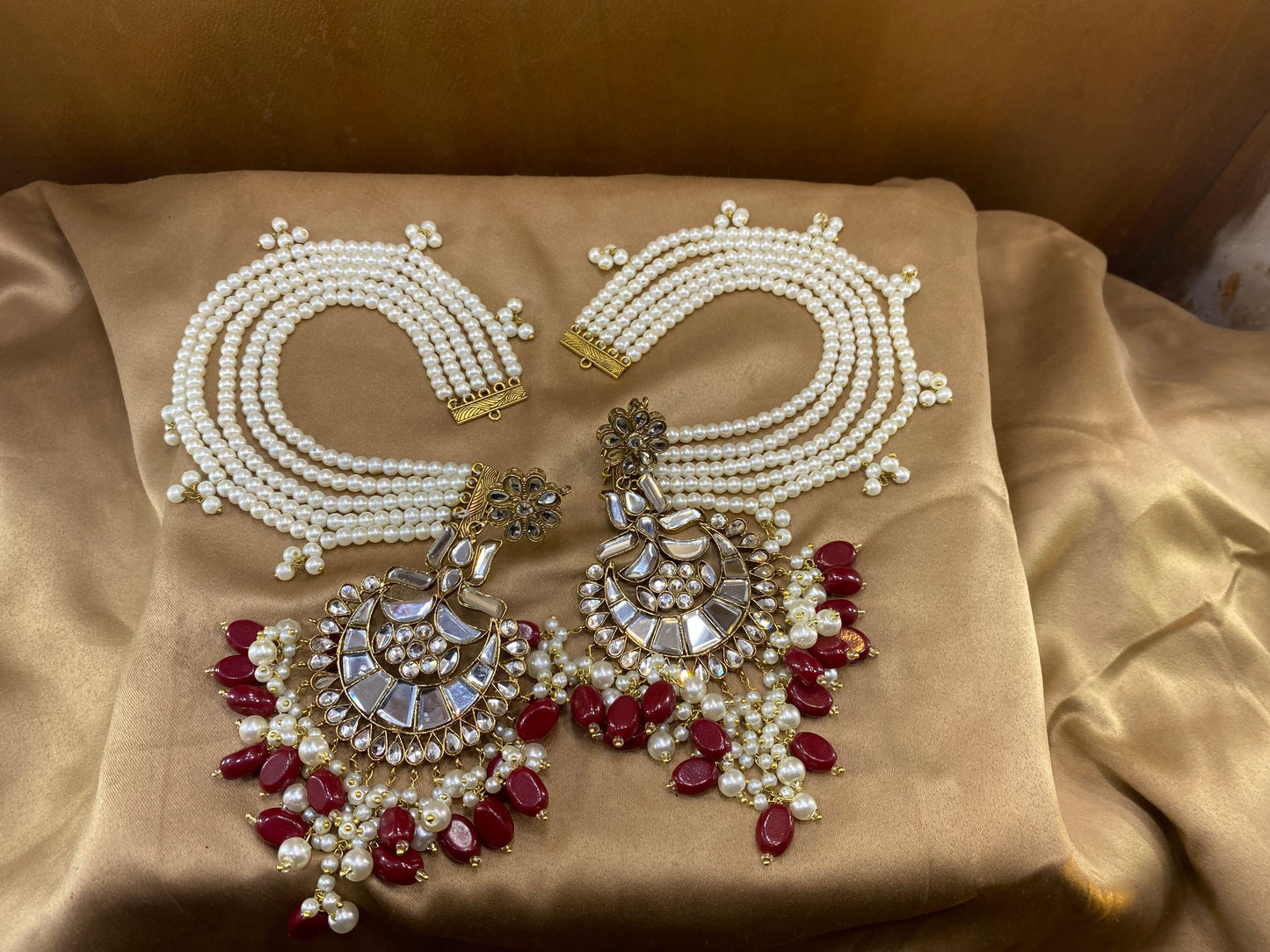 Furshi Kundan Earrings With Saharas