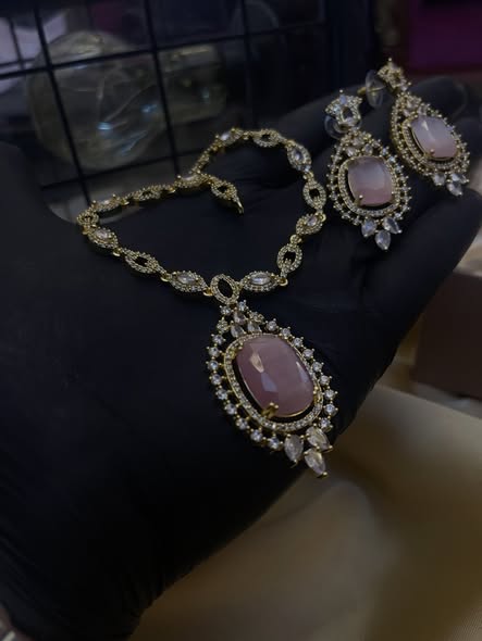 Pure Gold Plated,Beautifull Wear Jarao Zircon Ad Necklace Set