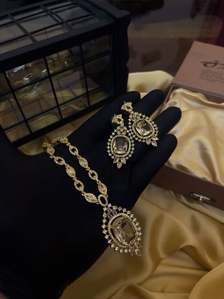 Pure Gold Plated,Beautifull Wear Jarao Zircon Ad Necklace Set