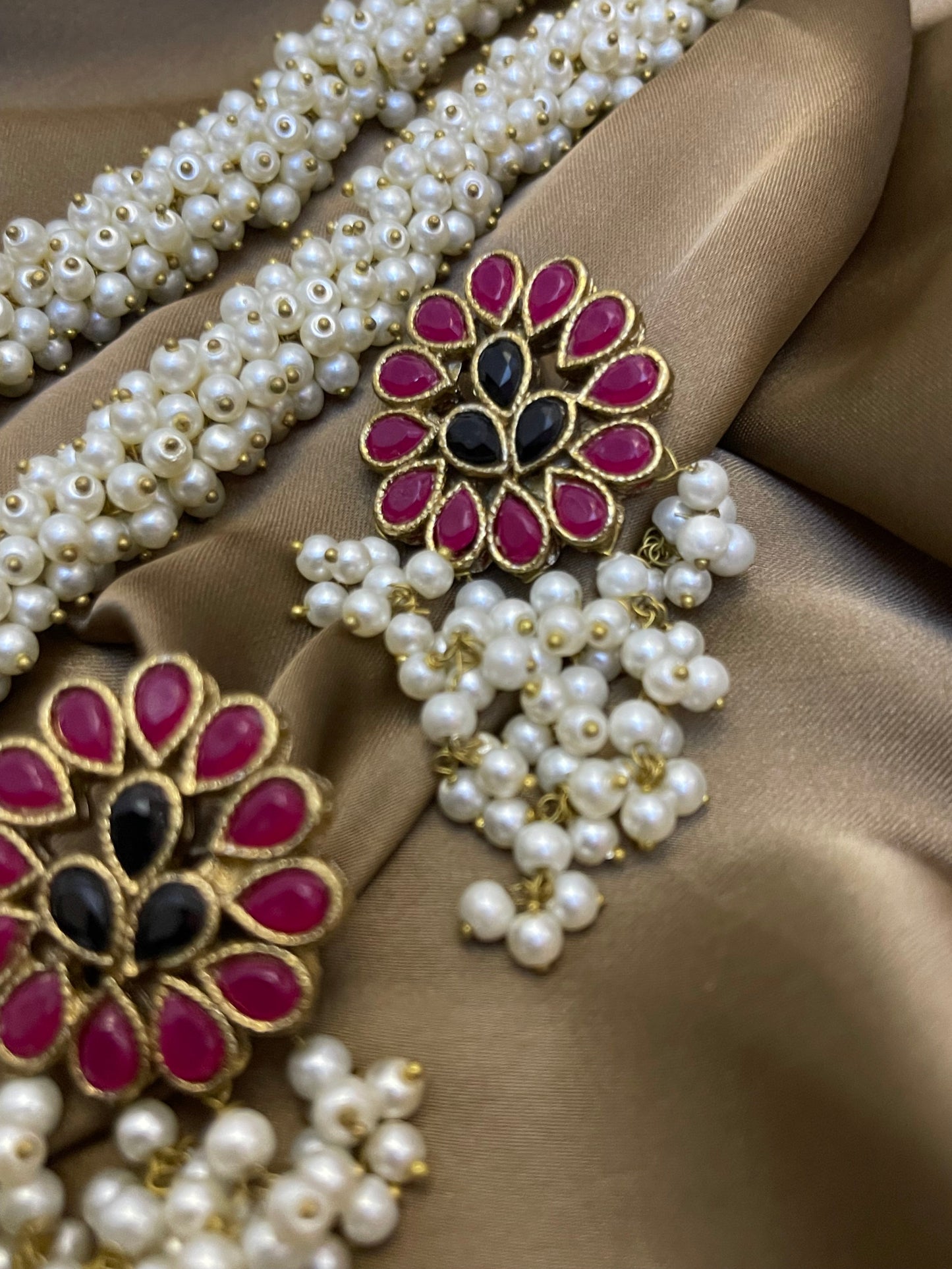 Gajra Long Pearls Mala and Tops