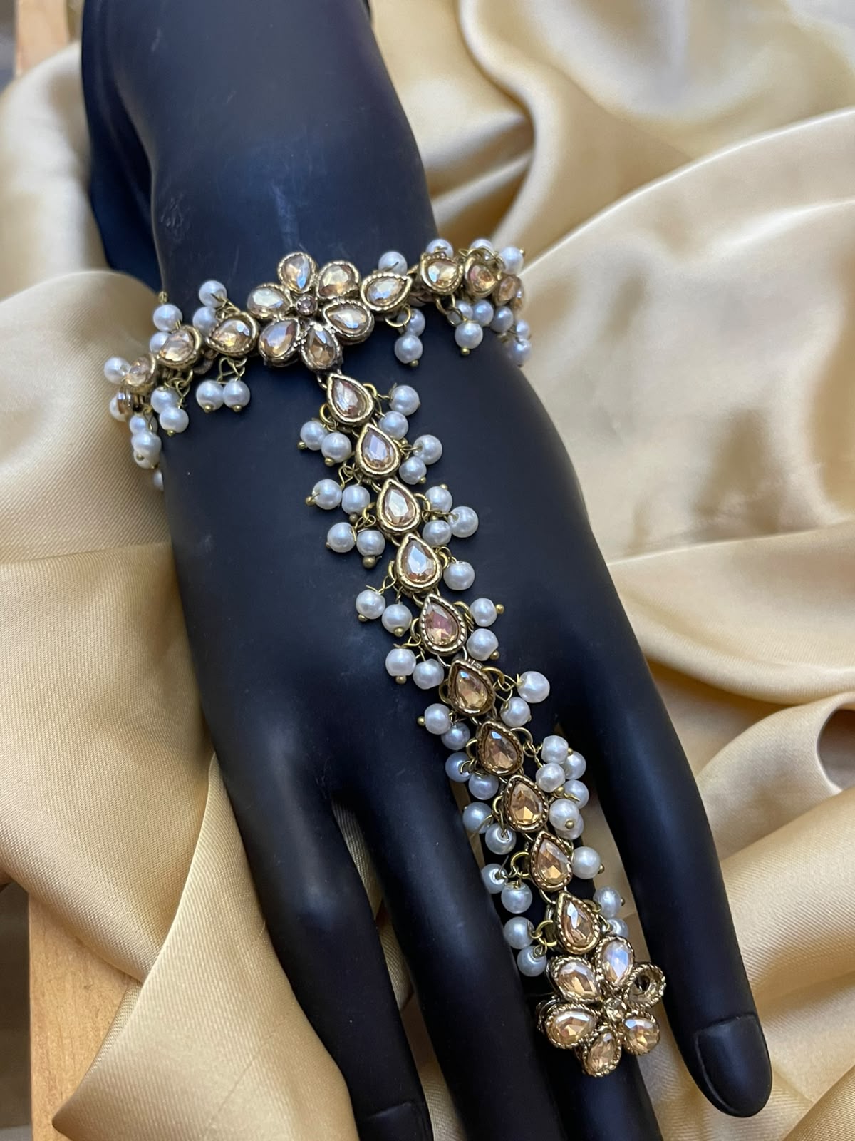 Bracelete With Ring