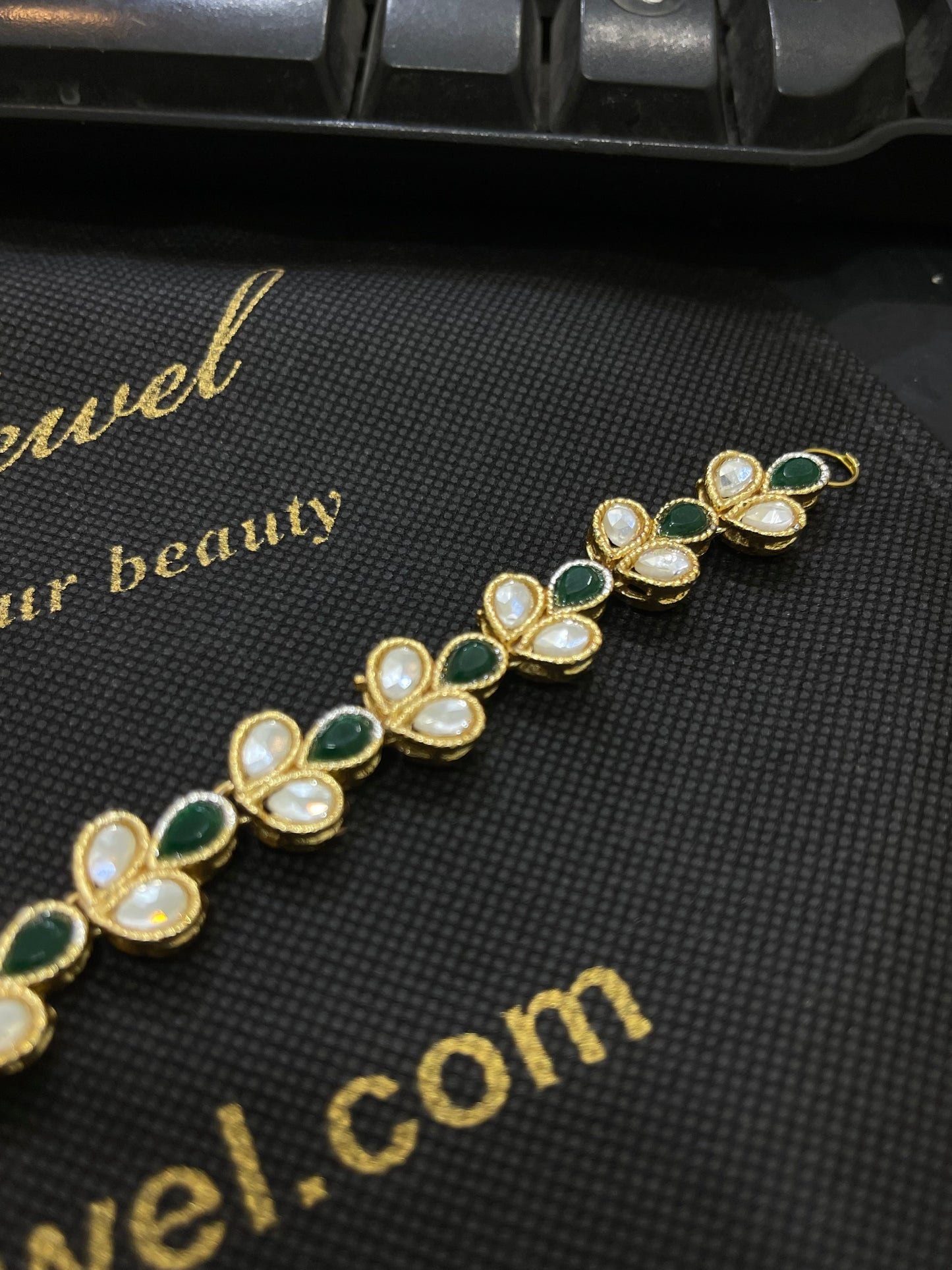 Kundan Stylish Wear Matha patti