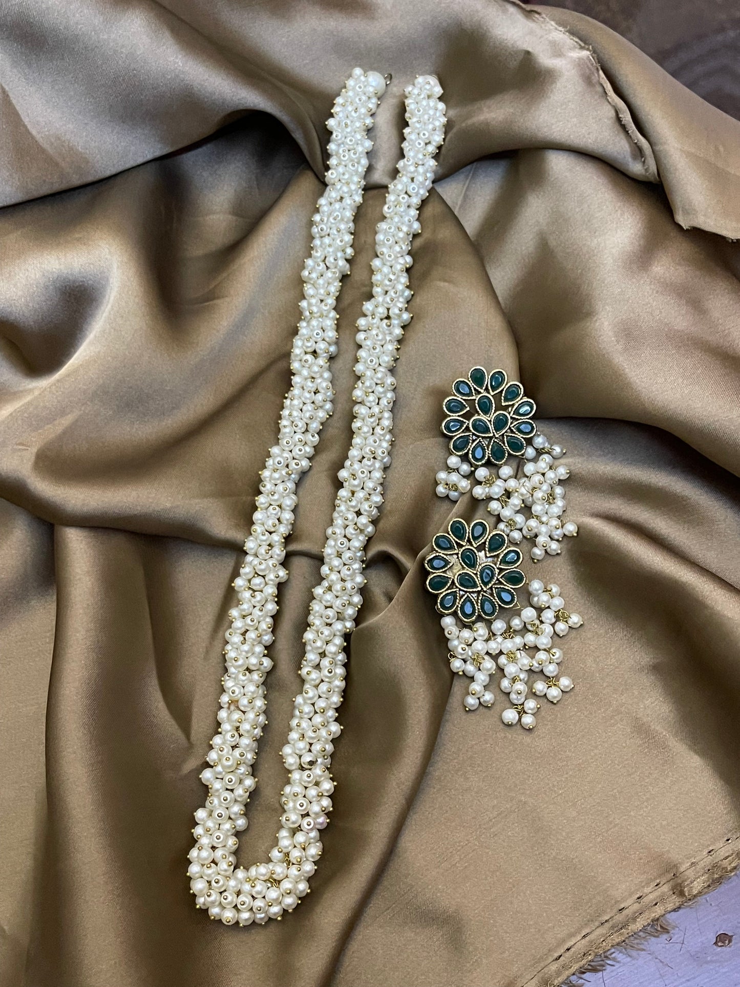 Gajra Long Pearls Mala and Tops