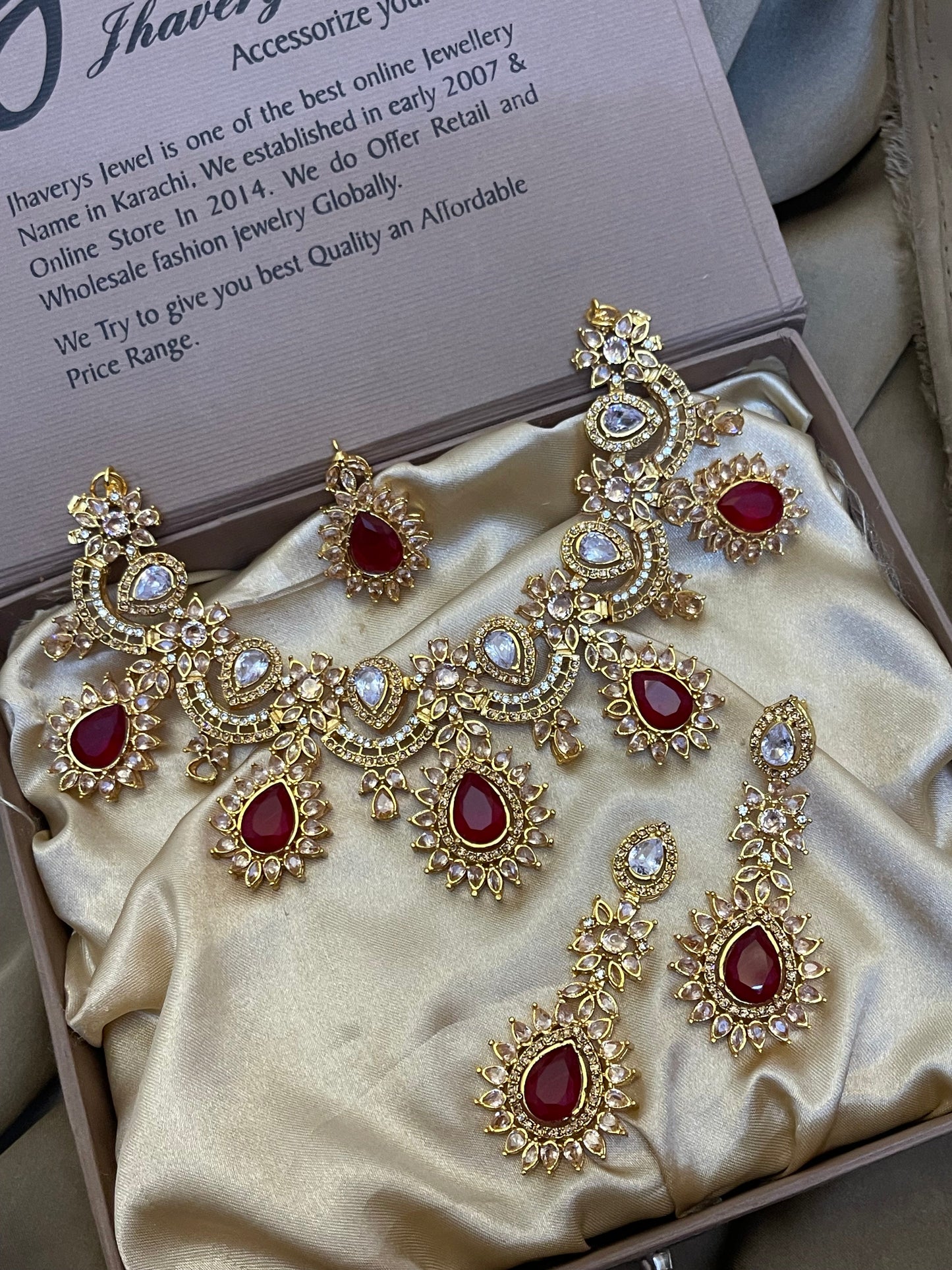 Traditional Big Necklace Set