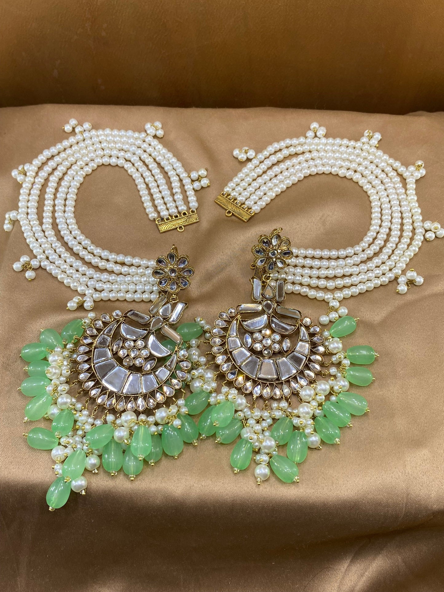 Furshi Kundan Earrings With Saharas