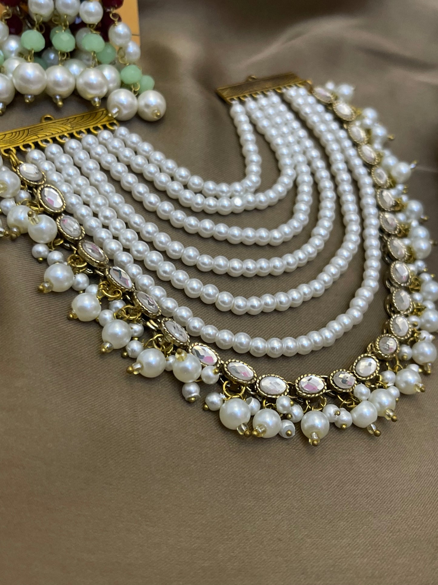 Thappa Kundan Jhumka big sahara