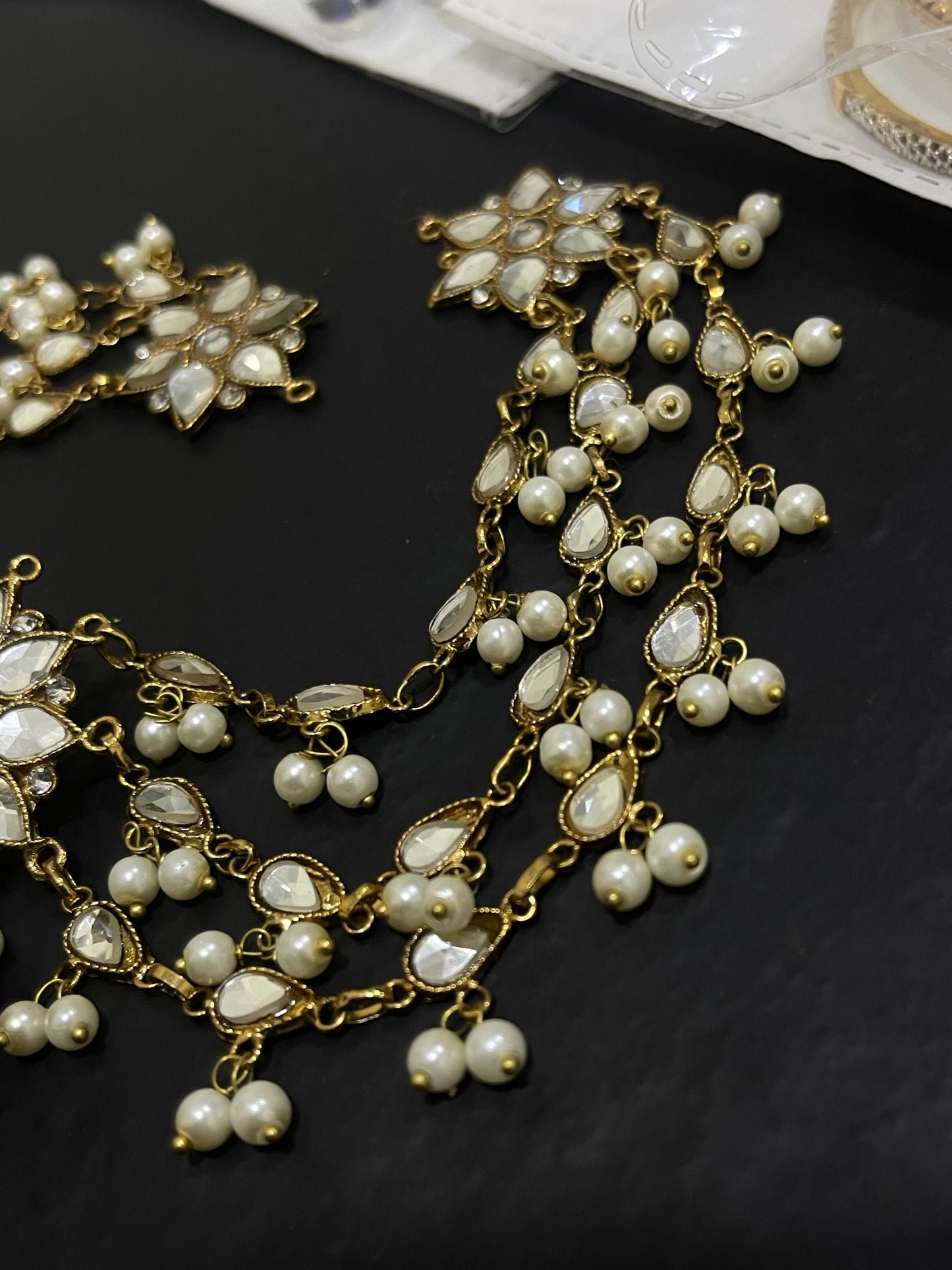 Kundan Sahara Jhumka