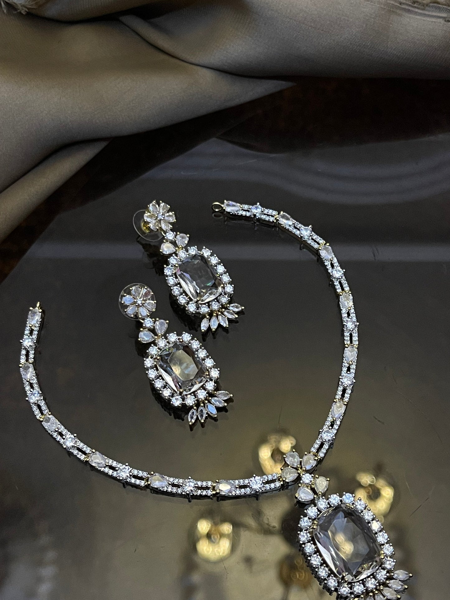 Zircon Stones Studded Necklace Set