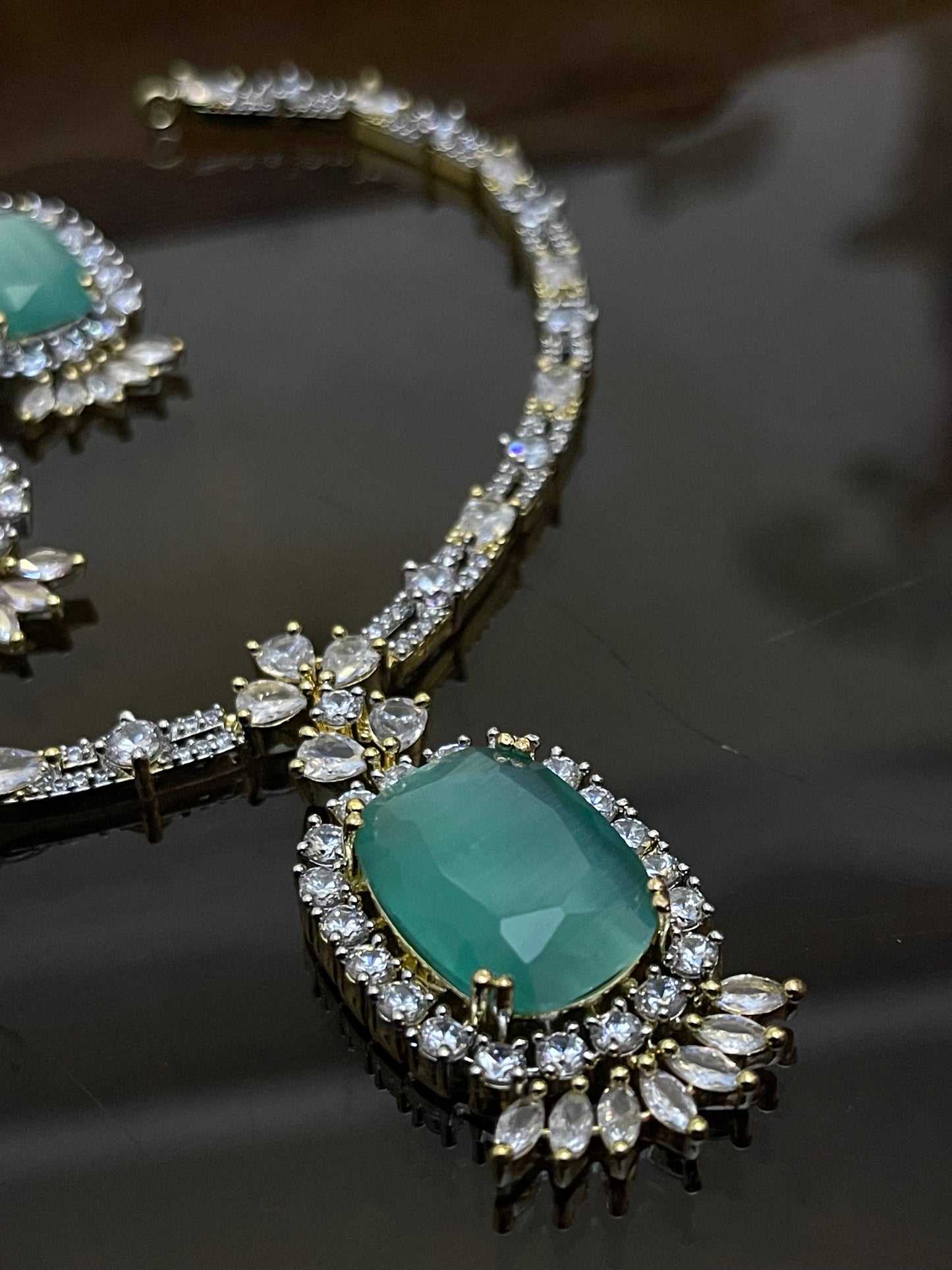 Zircon Stones Studded Necklace Set