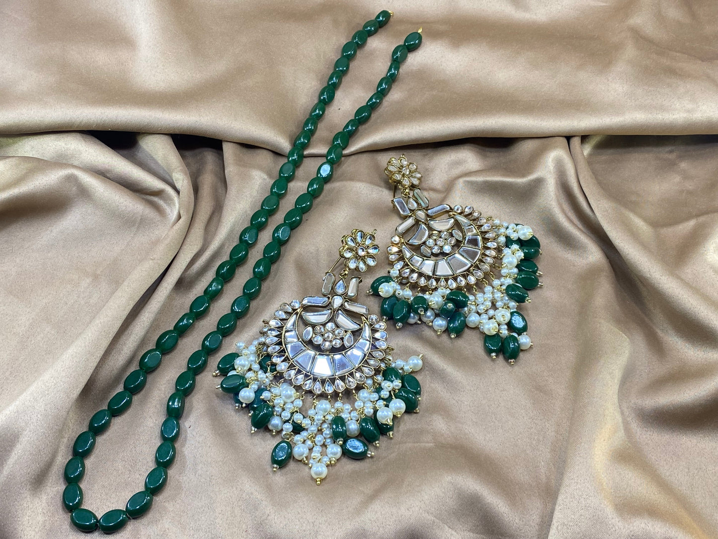 Kundan Furshi Kundan and Maala