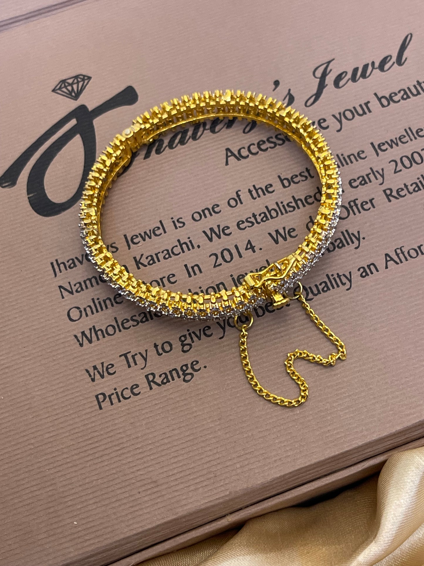 22KT Pure Gold Plated,Stylish Wear Bracelete