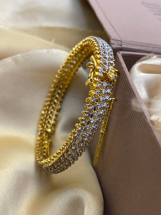 22KT Pure Gold Plated,Stylish Wear Bracelete