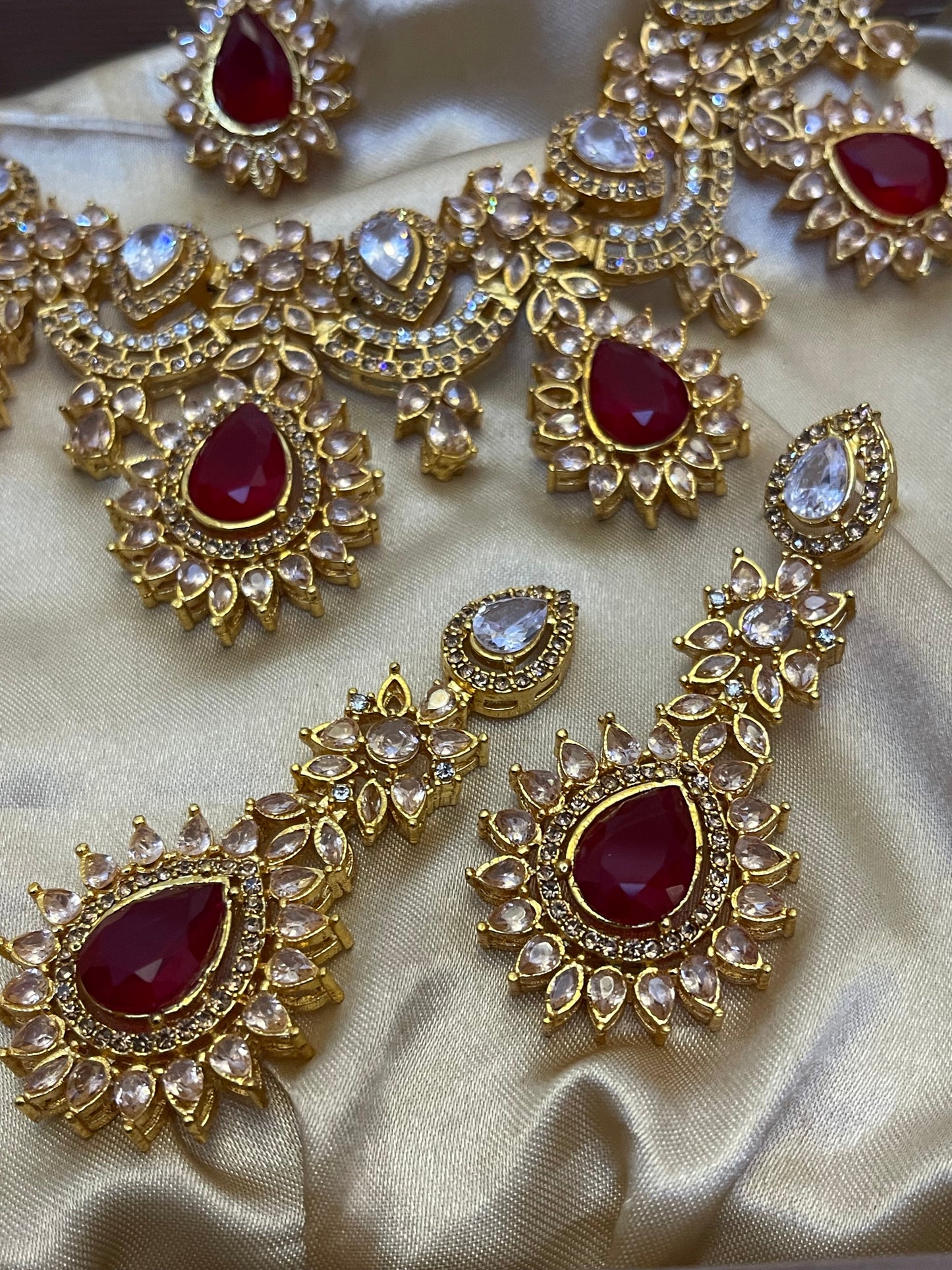 Traditional Big Necklace Set