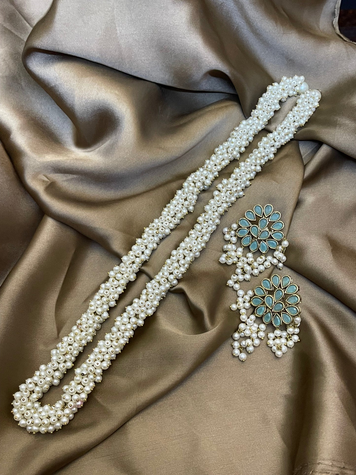 Gajra Long Pearls Mala and Tops