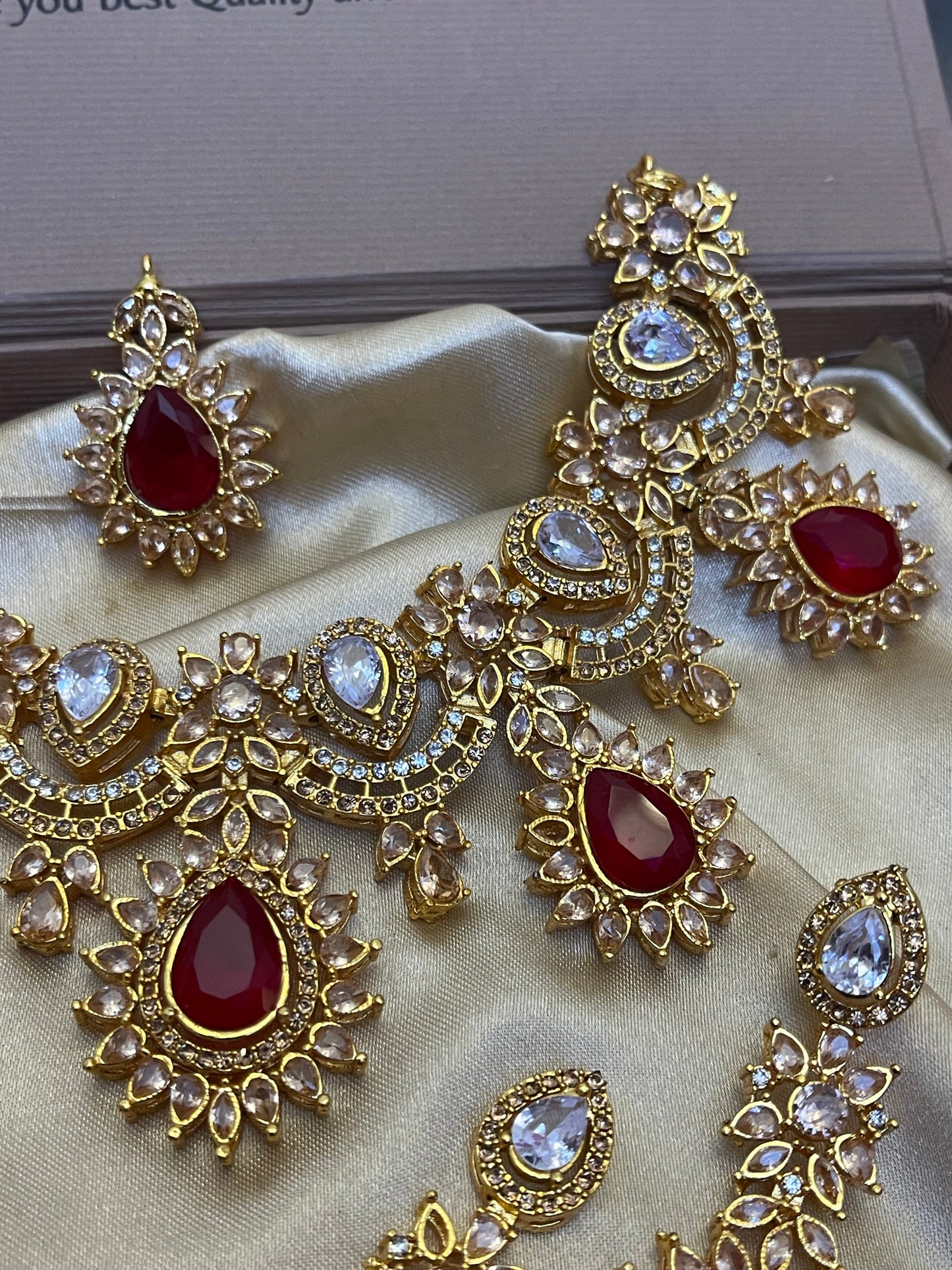 Traditional Big Necklace Set