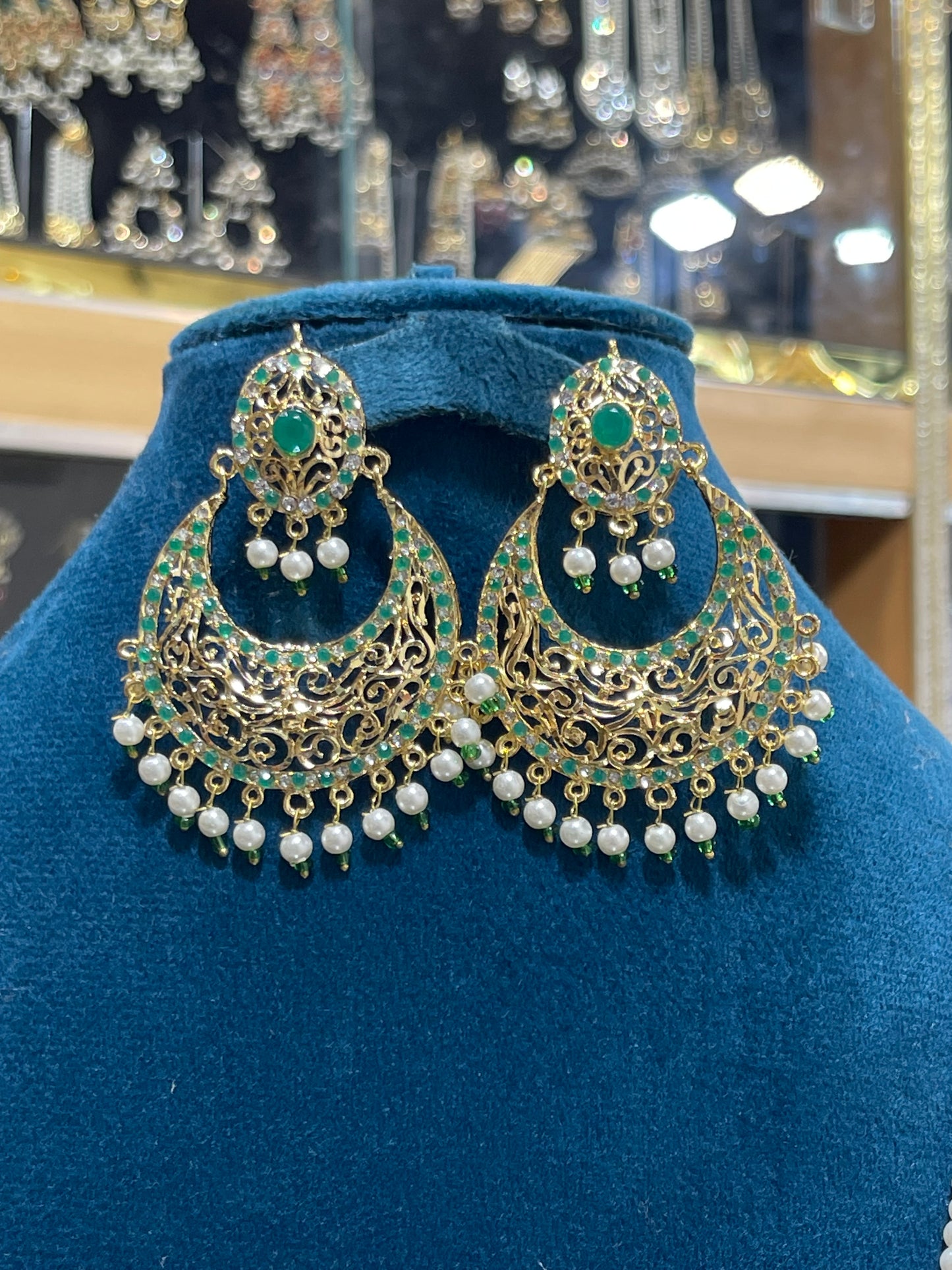 Traditional Wear Stylish Pure Hyderabadi Long Maala and Chandi Bali With Golden and Green White Touch