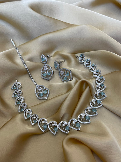 Zircon Ad Necklace Set