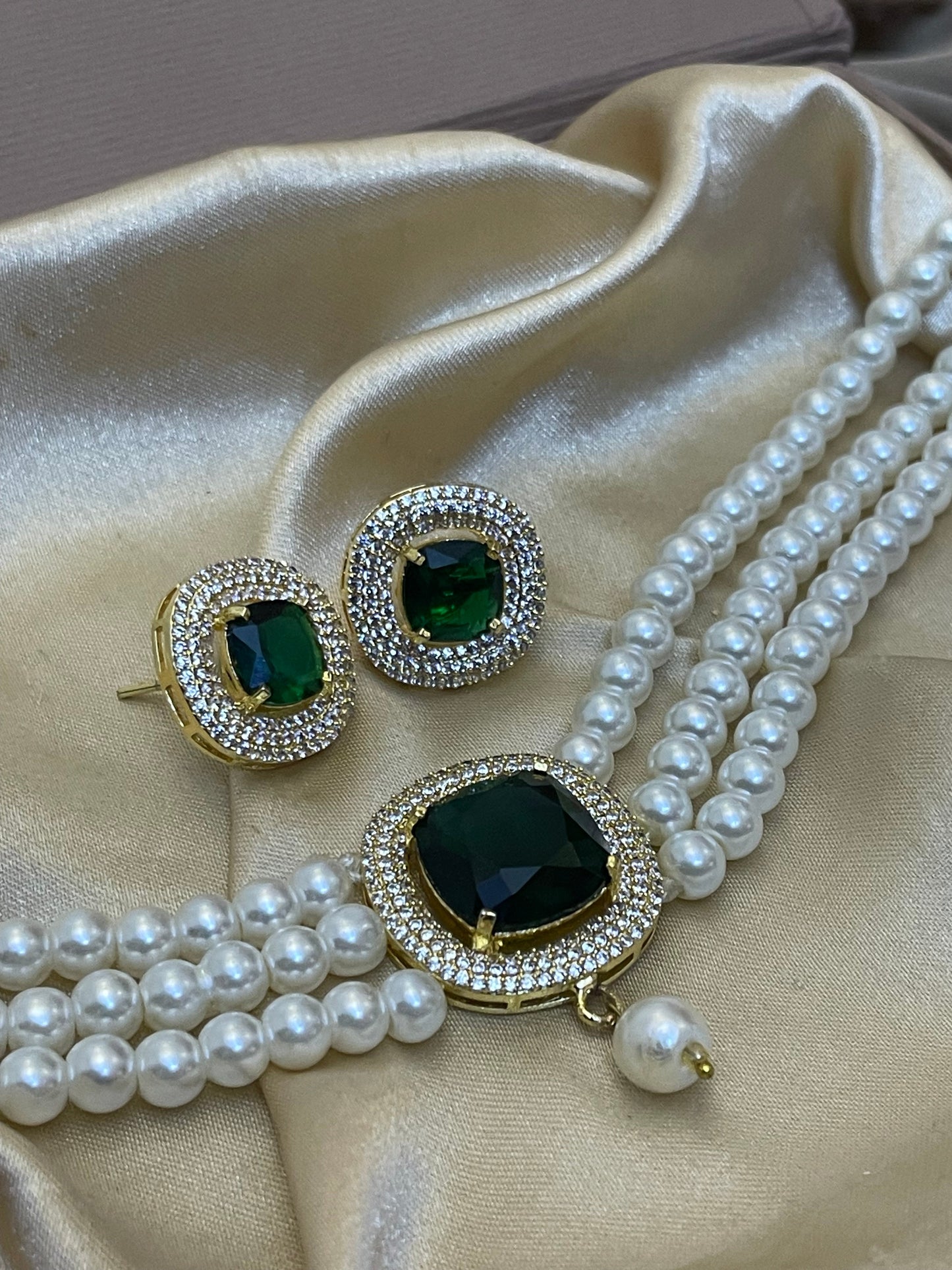 Zircon Choker Set