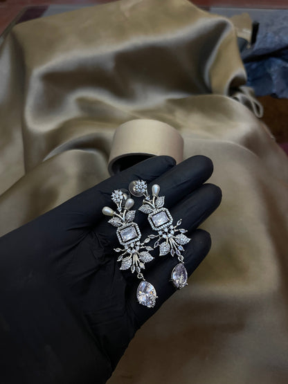 Zircon Ad Earrings