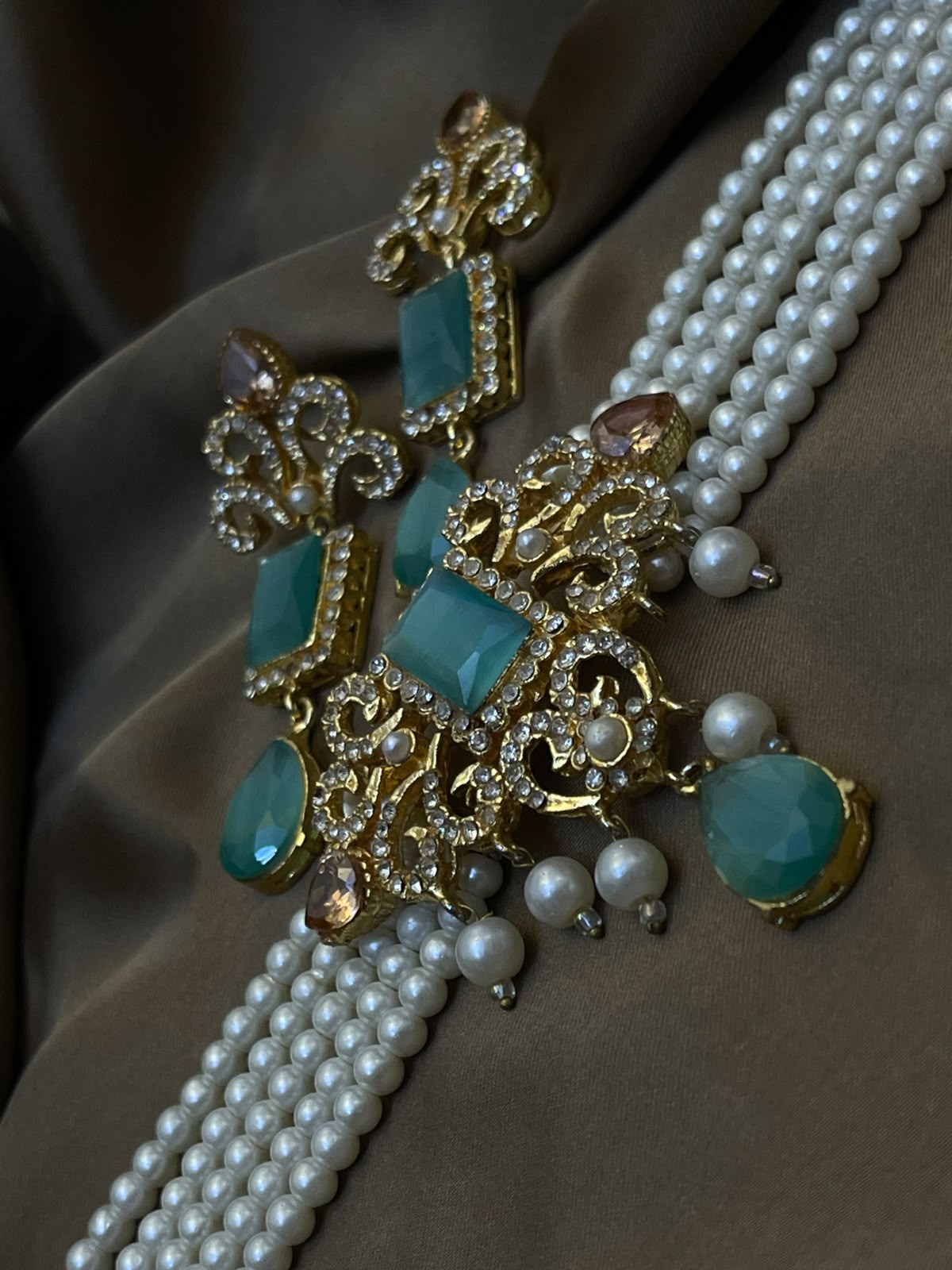 Elegant Pearl Choker Set