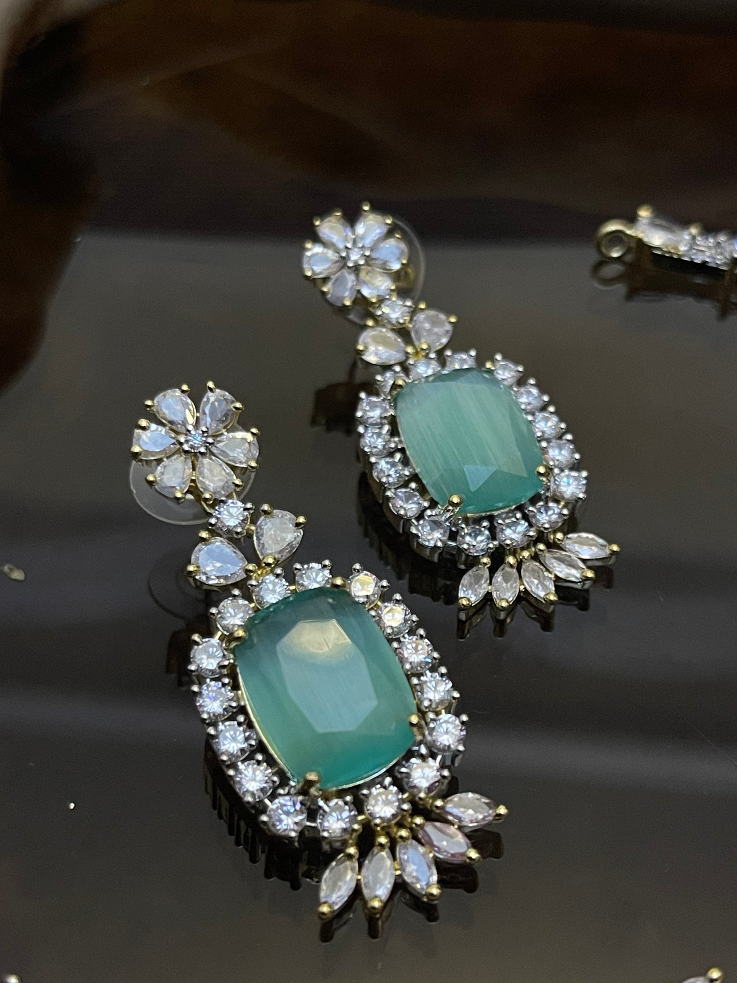 Zircon Stones Studded Necklace Set