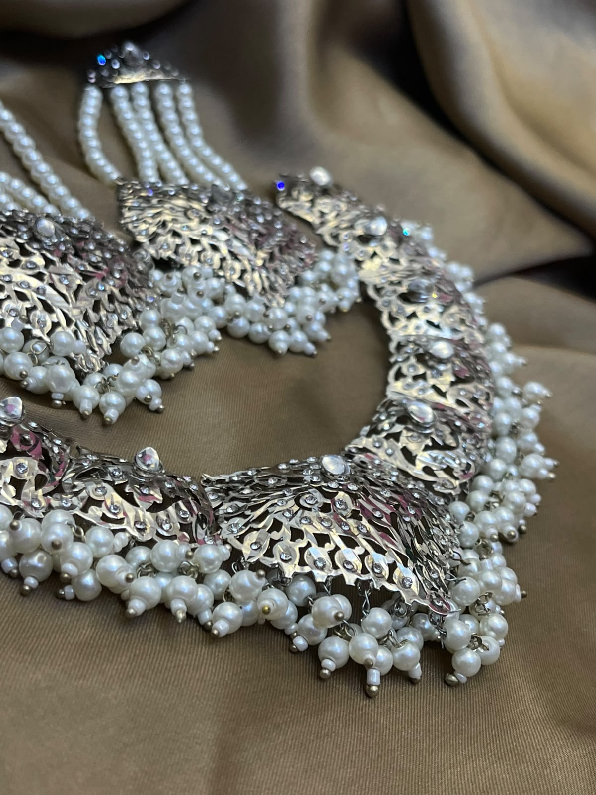Traditional Silver Choker Necklace Set with Pearl Earrings
