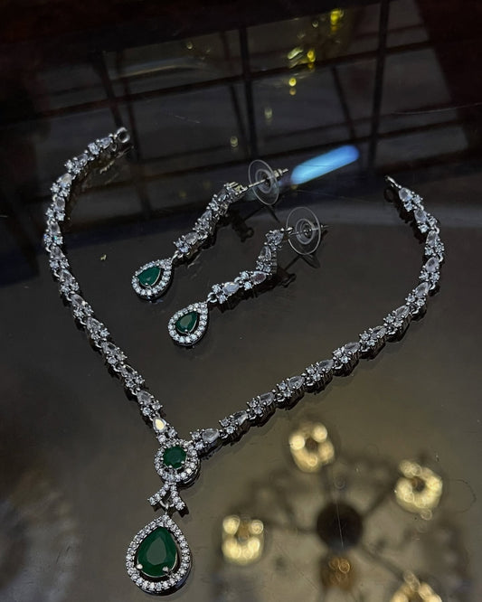 Zircon Ad Necklace Set