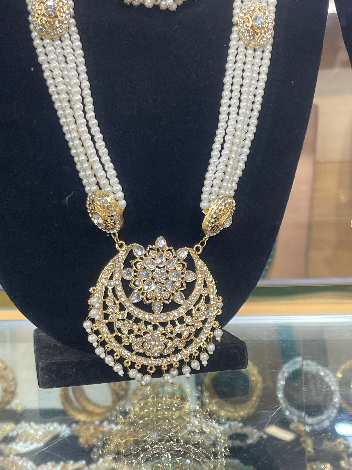 Hyderabadi Traditional Wear Bridal Necklace Set