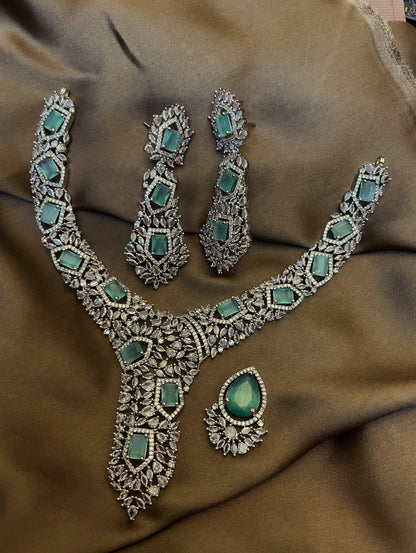 Zircon Ad Necklace Set