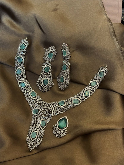Zircon Ad Necklace Set