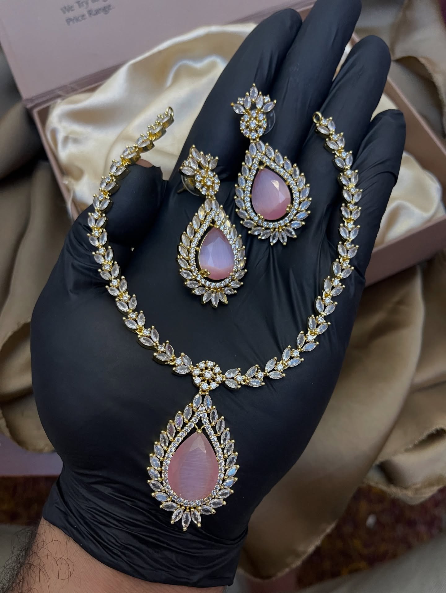 Zircon Ad Necklace Set
